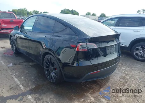 2022 Tesla Model Y Performance Dual Motor All-Wheel Drive from USA, damaged, VIN 7SAYGDEF6NF573872